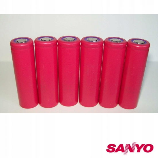 ŁADOWARKA+4 AKUMULATORY OGNIWA 18650 SANYO 2000mAh