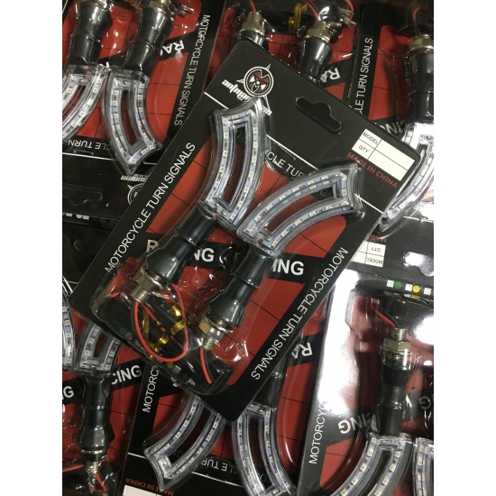 KIERUNKOWSKAZY MOTOCYKLOWE LED DO SKUTERA QUAD KIERUNKI MIGACZE